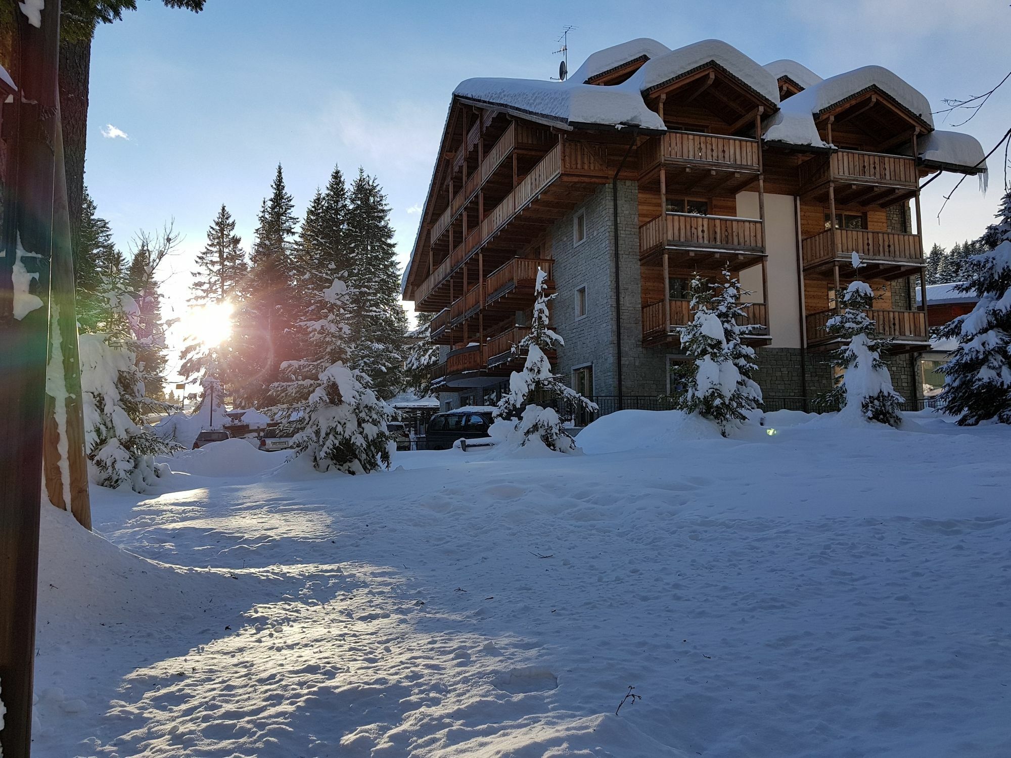 Maribel Hotel Мадонна-ди-Кампильо Экстерьер фото